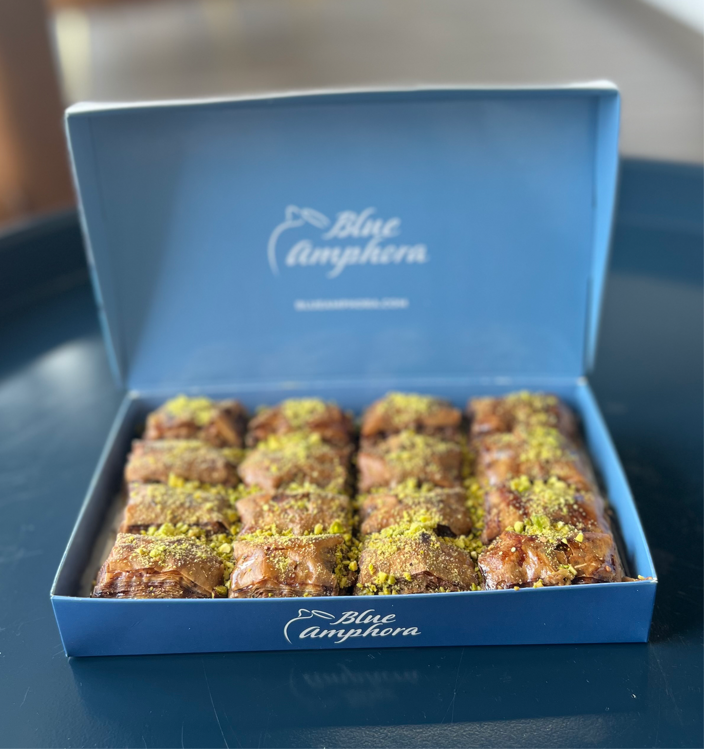 Nutella Pistachio Baklava Fresh Baked 17.6 oz. ( 500 gr. ) 16 Pieces.