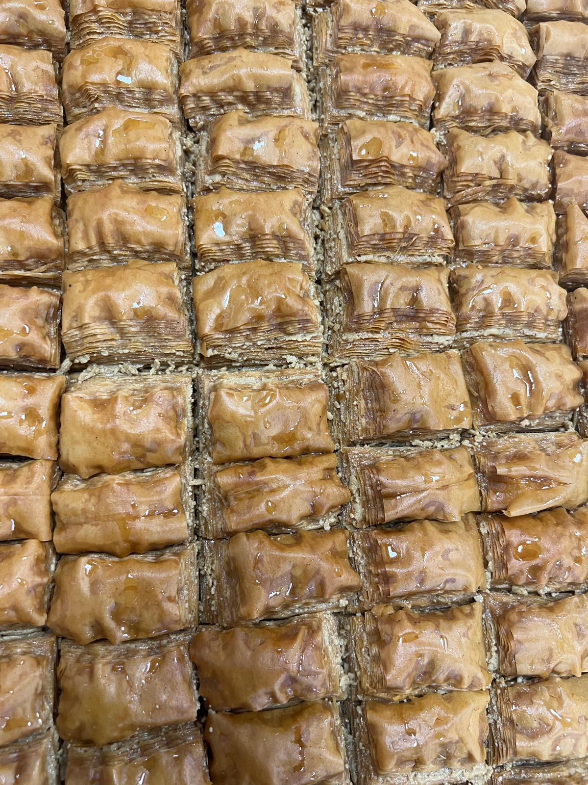 Tahini Baklava 5 lb. Fresh Baked ( 78 Pieces )