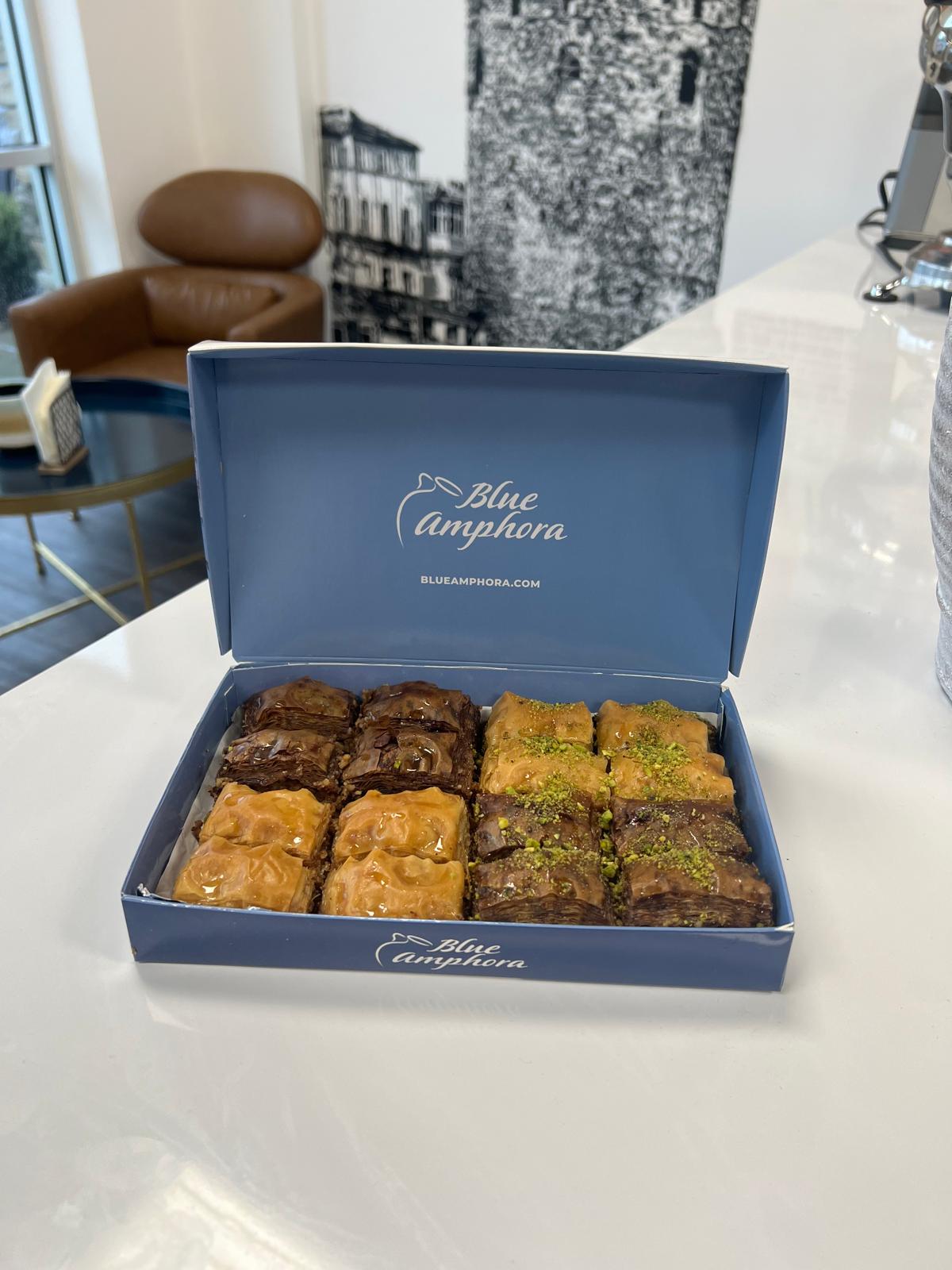 Assorted Baklava Box Corporate Gift (16 pcs)
